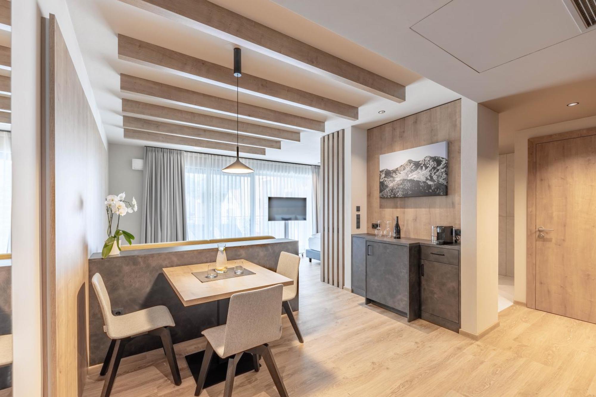 Villa Hubertus Luxuria Nova Suites - Adults Friendly Naturns Εξωτερικό φωτογραφία